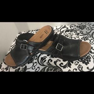 Clark’s Black Slide Sandals